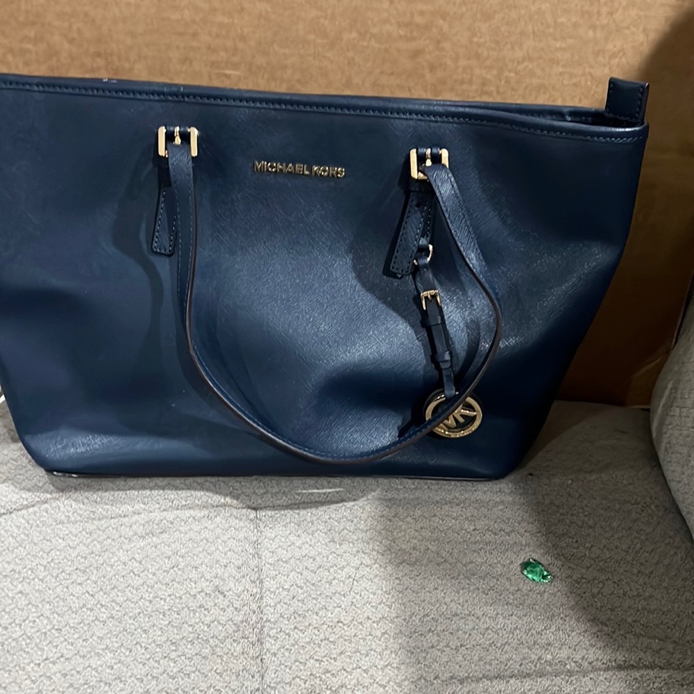 Michael kors tote